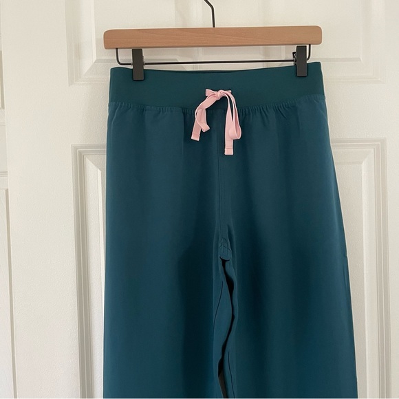 Figs W Livingston High Waist Classic Scrub Pants - Picture 4 of 6